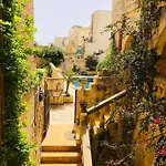 Molendini Villa Għarb