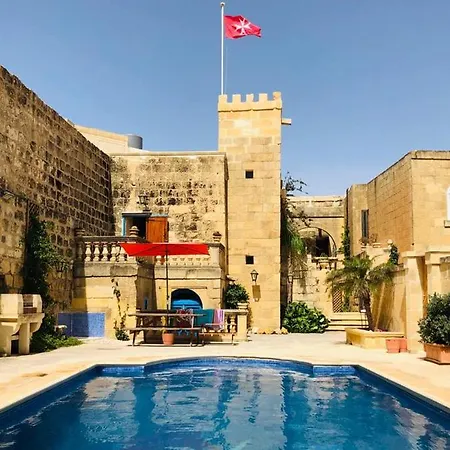 Molendini Villa Għarb